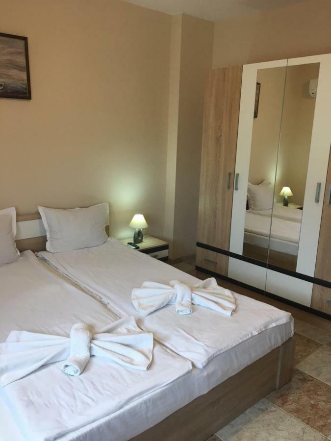 Stoyko'S Guest House Pomorie Exterior foto
